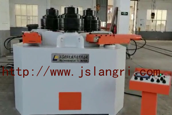 型材卷圓機(jī)的特點(diǎn)是什么，有哪些操作注意事項(xiàng)？
